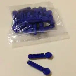 lansetti sormenpääverinäytteen ottoon